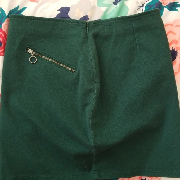 Forever 21 Mini-Skirt - Picture 3 of 3